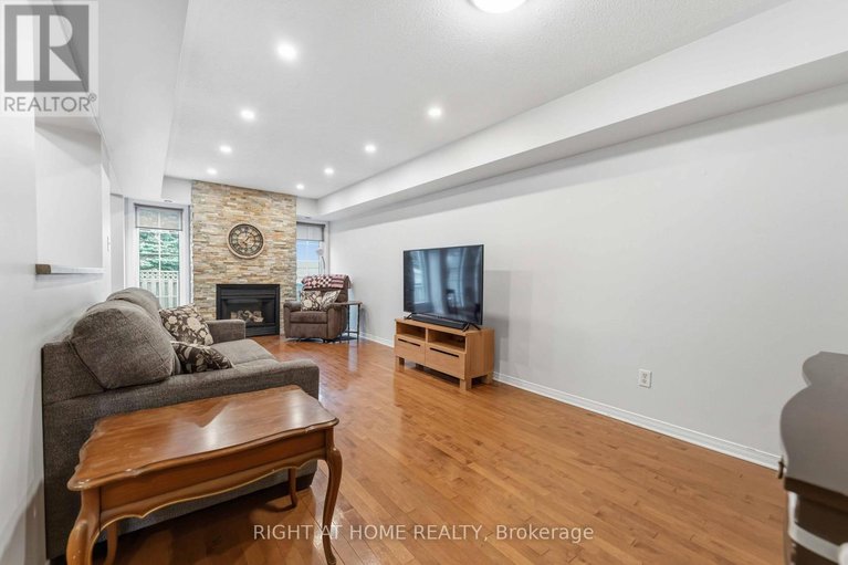 29594406/52-fieldberry-private/stonebridge/ottawa/ontario/K2J5E8_5