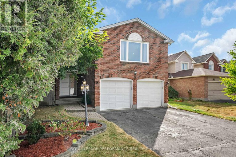 28785273/8-hyannis-avenue/cedargrovefraserdale/ottawa/ontario/K2J3H8_1