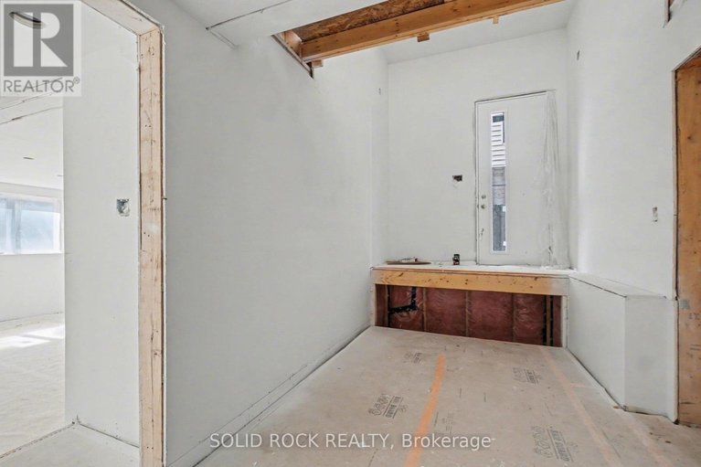 29669967/830-alpine-avenue/queensway-terrace-north/ottawa/ontario/K2B5R6_28