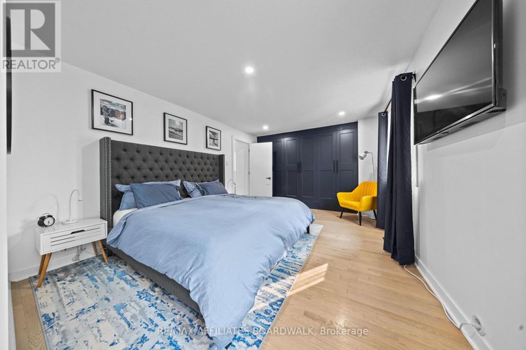 28416743/423-viewmount-drive/borden-farmstewart-farmcarleton-heightsparkwood-hills/ottawa/ontario/K2E7P1_31
