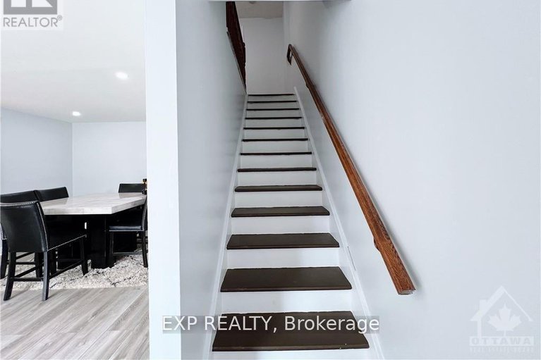 29113724/329-donald-street/overbrookcastle-heights/ottawa/ontario/K1K1M4_9