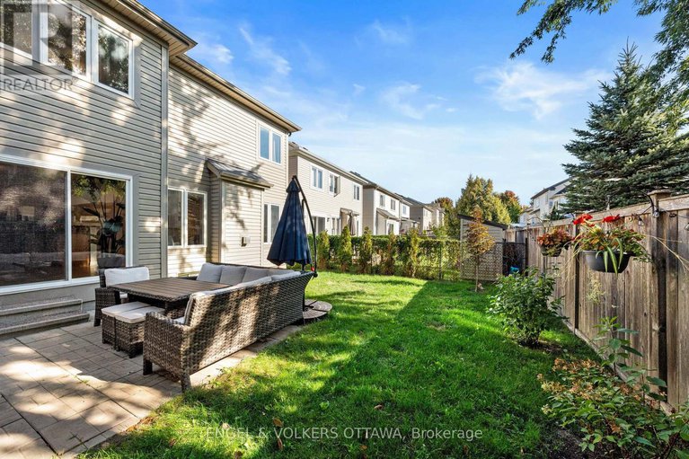 28873789/416-vendevale-avenue/stittsville-north/ottawa/ontario/K2S0M6_40