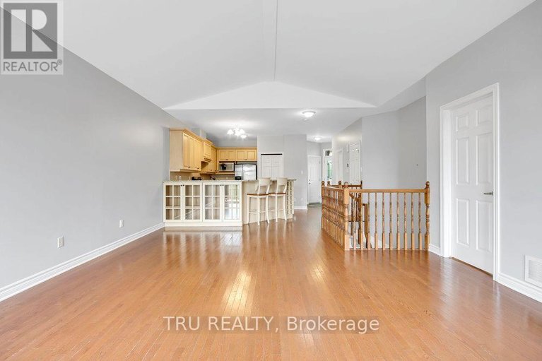 29637006/108-villageview-private/carp/ottawa/ontario/K0A1L0_11