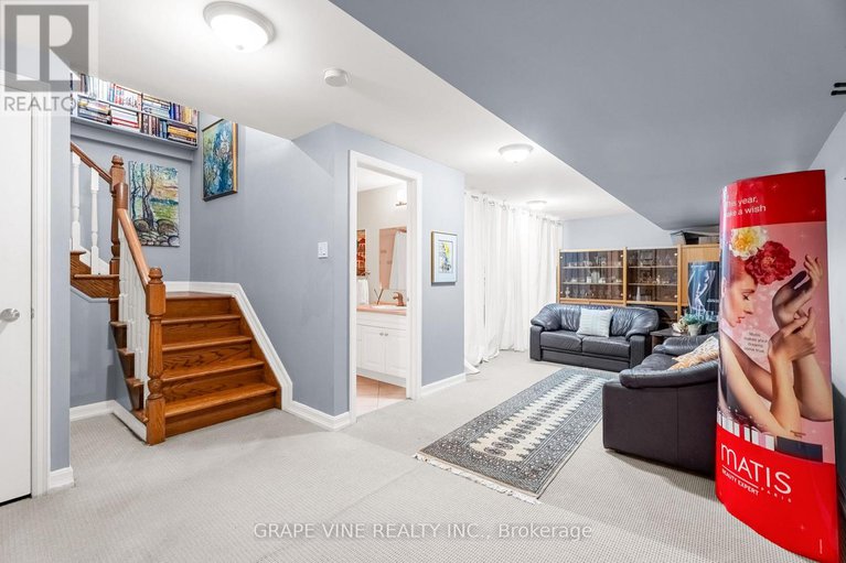 28366149/709-melbourne-avenue/laurentianview/ottawa/ontario/K2A1X4_33