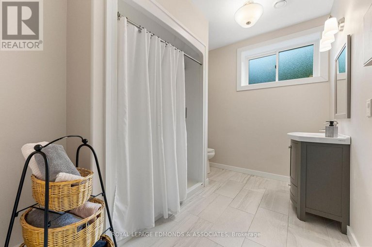 28918852/166-deerfield-drive/mcnabbraeside-twps/mcnabbraeside/ontario/K0A3L0_32