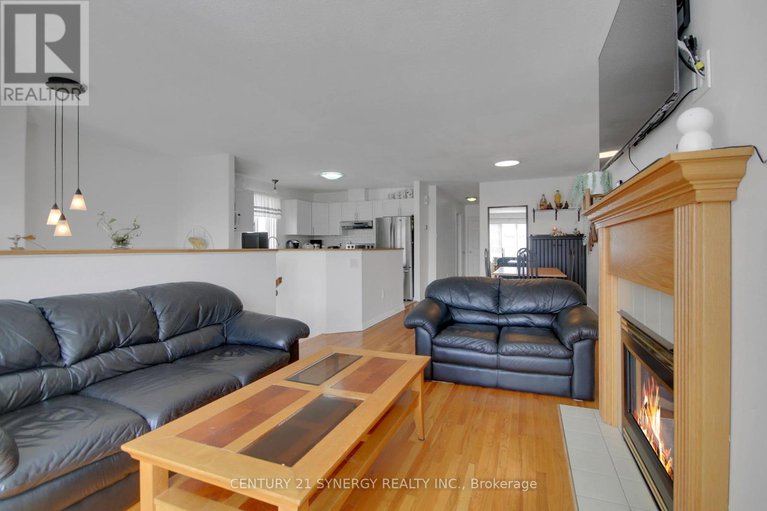 28297097/14-splinter-crescent/fairfield-heights/ottawa/ontario/K2B1B2_12