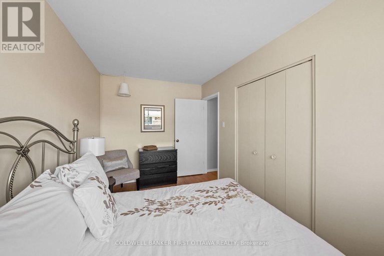 29663653/54-evergreen-drive/lynwood-village/ottawa/ontario/K2H6C9_31