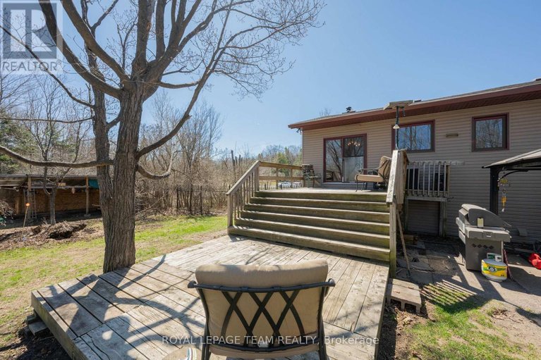 29687996/2870-old-maple-lane/dunrobin-shores/ottawa/ontario/K0A1T0_44