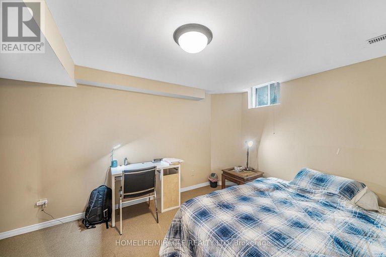 28683775/356-west-ridge-drive/stittsville-south/ottawa/ontario/K2S2G8_32