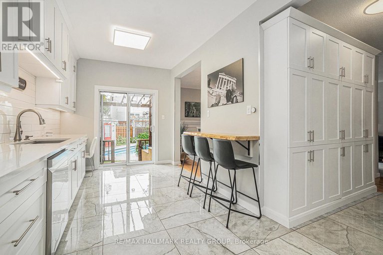 28544359/18-golders-green-lane/longfields/ottawa/ontario/K2J5C1_11