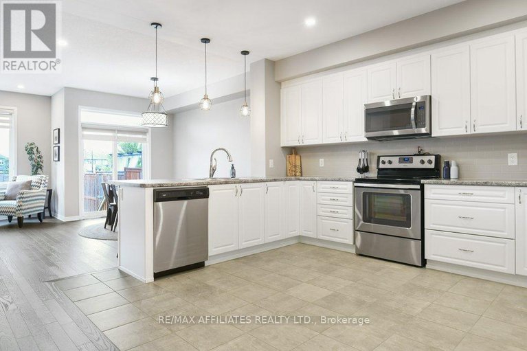 28576787/80-riddell-street/carleton-place/ontario/K7C0J8_17