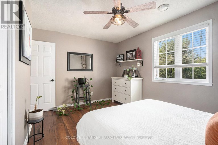 28589212/8289-rodney-farm-drive/osgoode-twp-north-of-reg-rd-6/ottawa/ontario/K0A2P0_24