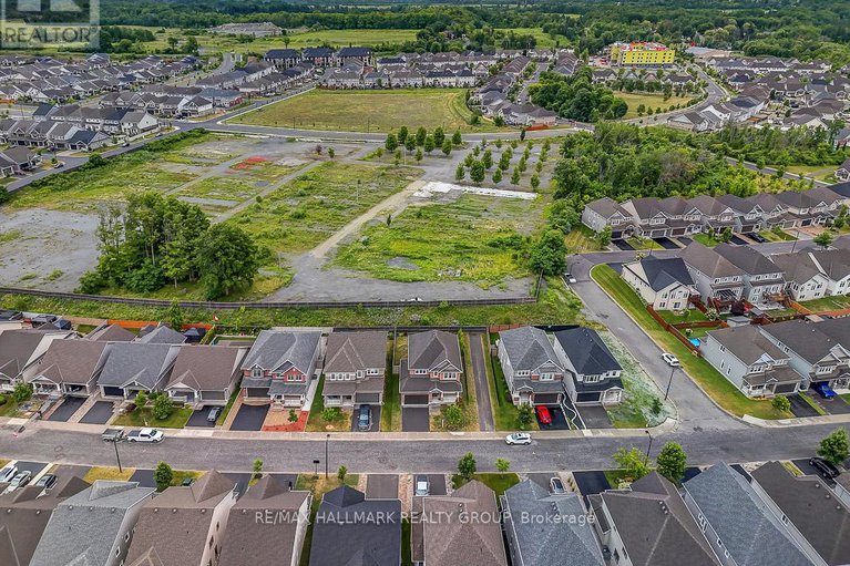 28598405/594-baie-des-castors-street/camelot/ottawa/ontario/K4A1E8_34