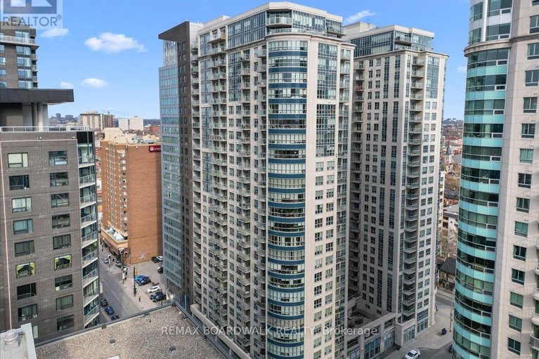 29646330/2107-242-rideau-street/sandy-hill/ottawa/ontario/K1N0B7_30