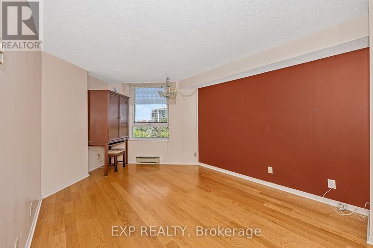 28632466/712-80-sandcastle-drive/leslie-park/ottawa/ontario/K2H9E7_19