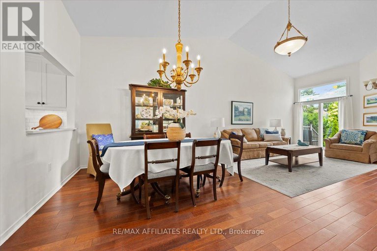 28528939/1244-foxborough-private-e/beaconwood/ottawa/ontario/K1J1E2_16