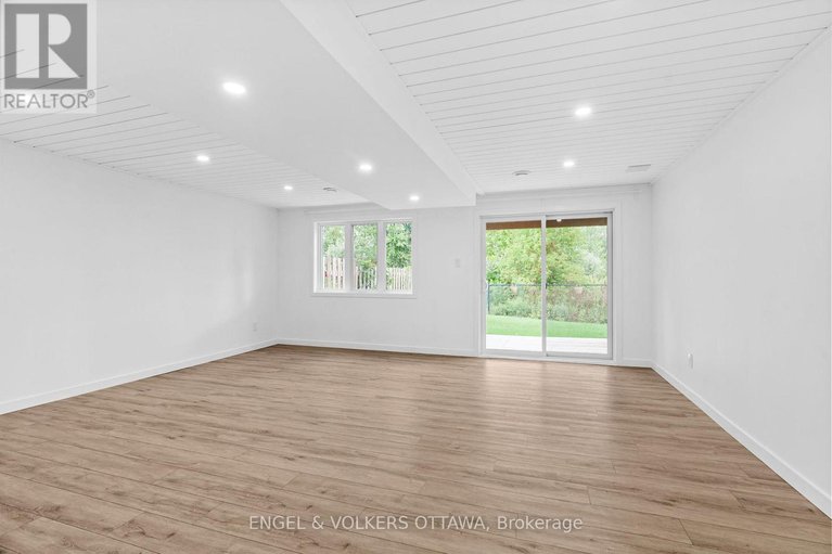 28882632/2269-marble-crescent/town-of-rockland/clarence-rockland/ontario/K4K0H1_22