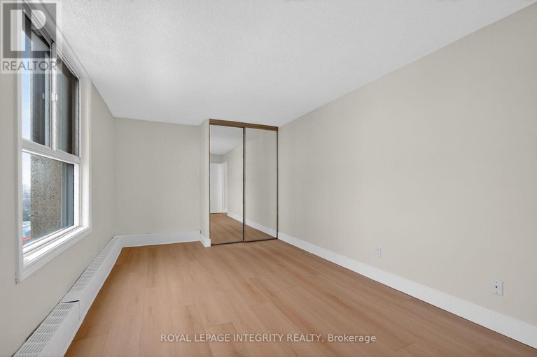 29313882/1708-1785-frobisher-lane/riverview-park/ottawa/ontario/K1G3T7_29