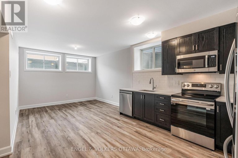 28591780/683-fisher-street/north-grenville-twp-kemptville-south/north-grenville/ontario/K0G1J0_42