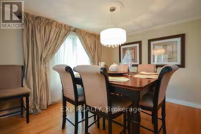 29266483/2389-ogilvie-road-e/beacon-hill-north/ottawa/ontario/K1J7N4_9