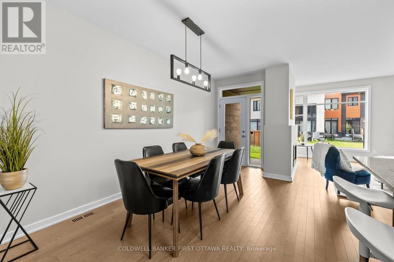 28598402/821-quartet-avenue/riverside-southgloucester-glen/ottawa/ontario/K1X0C4_6