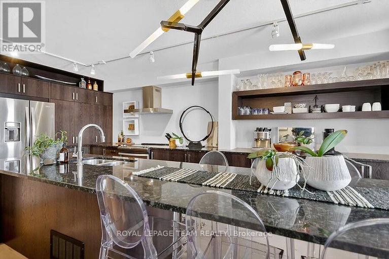 29283467/787-element-private/emerald-meadowstrailwest/ottawa/ontario/K2M0M7_26