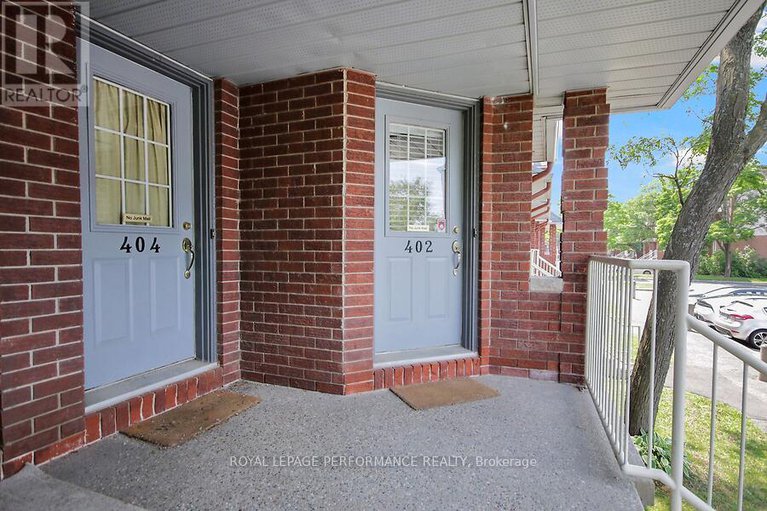 28565968/402-briston-private/hunt-club-park/ottawa/ontario/K1G5R3_2