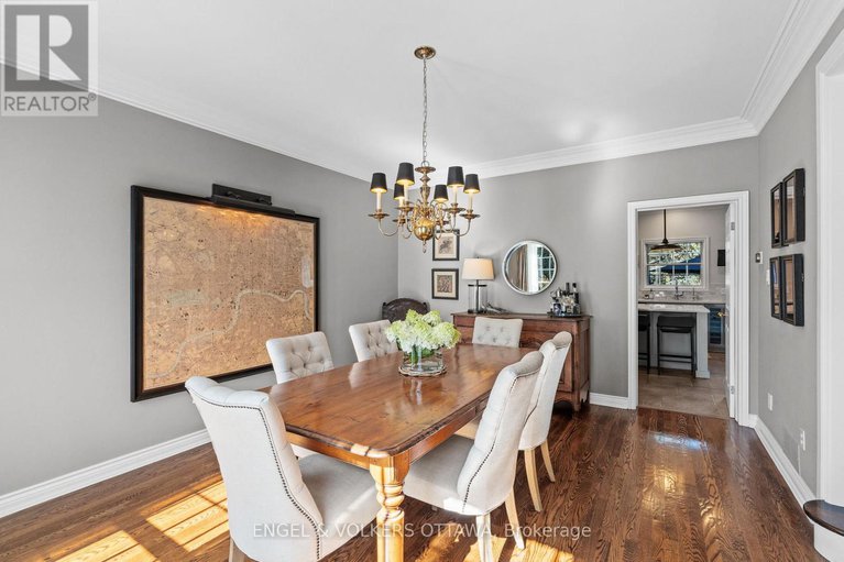 28790851/5557-pettapiece-crescent/manotick-village-manotick-estates/ottawa/ontario/K4M1C5_15