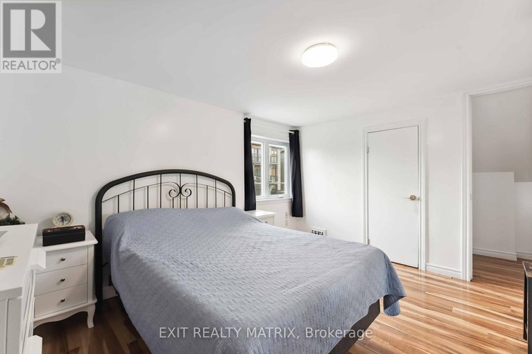28591651/347-shakespeare-street/vanier/ottawa/ontario/K1L5M1_33