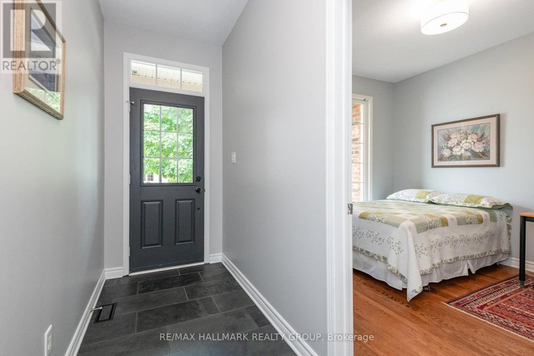 28584278/102-kelso-private/stonebridge/ottawa/ontario/K2J0L9_4