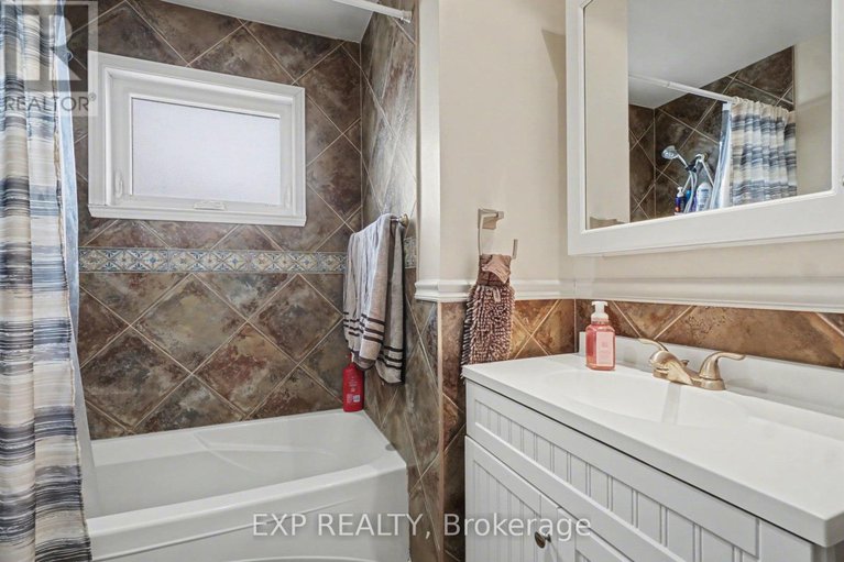 29430598/381-dominion-street-s/alexandria/north-glengarry/ontario/K0C1A0_10