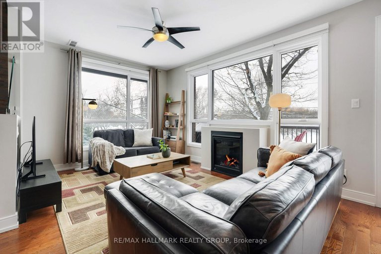 29303605/1111-north-river-road/overbrook/ottawa/ontario/K1K3W2_10