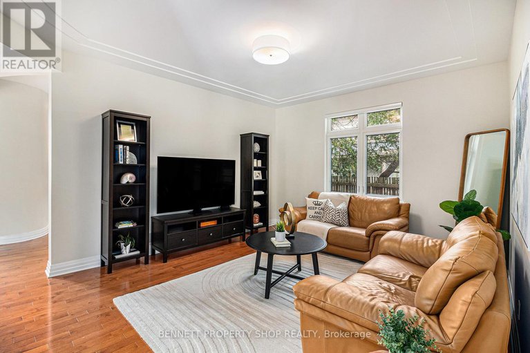 28239402/1934-lenester-avenue/mckellar-heightsglabar-park/ottawa/ontario/K2A1J9_4