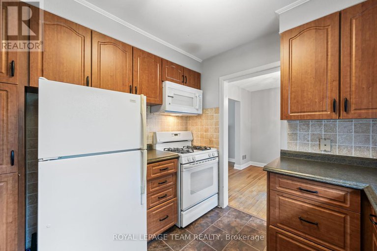 28819611/31-savuto-way-street/meadowlandscrestview/ottawa/ontario/K2G2S9_21
