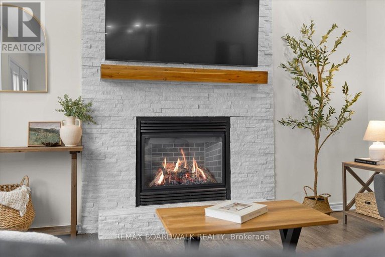 29673250/8044-craig-farm-drive/metcalfe/ottawa/ontario/K0A2P0_5