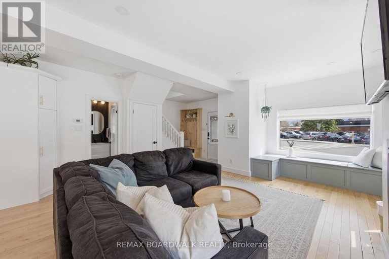 29643946/62-craig-street/village-of-russell/russell/ontario/K4R1A2_11