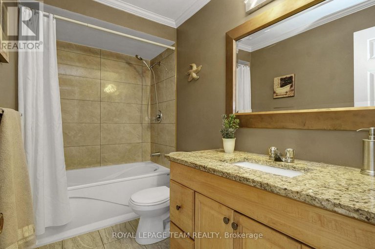 29338686/35-2027-stonehenge-crescent/pineview/ottawa/ontario/K1B4N7_15