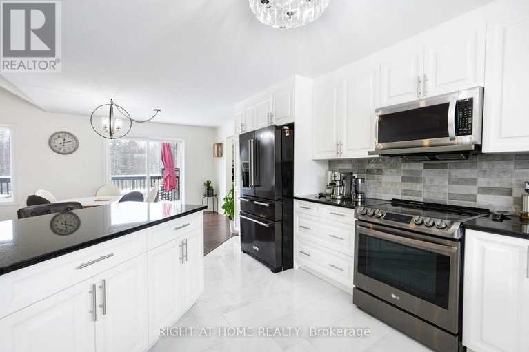 29505106/8833-copeland-road/btwn-franktown-rd-fallowfield-rd/ottawa/ontario/K0A1B0_11