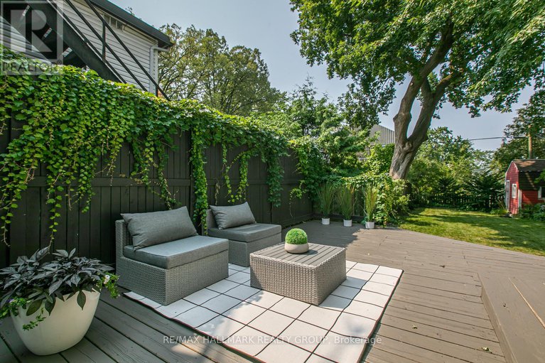 28437104/636-chapel-street/sandy-hill/ottawa/ontario/K1N7Z9_22