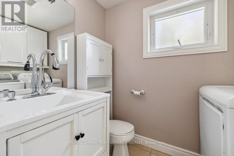 28308473/2045-deerhurst-court/beacon-hill-north/ottawa/ontario/K1J8H2_17