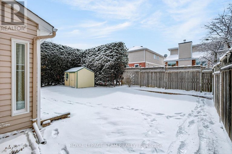 29494254/11-speers-crescent/bridlewood/ottawa/ontario/K2M1W1_39