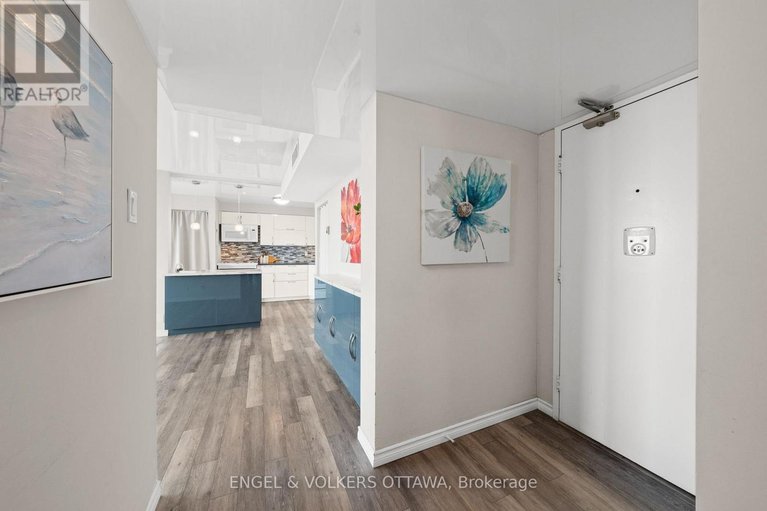 29026239/1007-1195-richmond-road/woodroffe/ottawa/ontario/K2B8E4_6