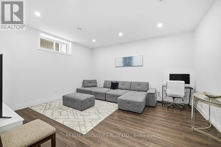 29225784/1082-docteur-corbeil-boulevard/town-of-rockland/clarence-rockland/ontario/K4K0E9_31