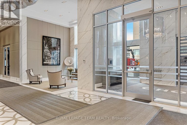 29639805/1506-111-champagne-avenue-s/west-centre-town/ottawa/ontario/K1S5V3_2