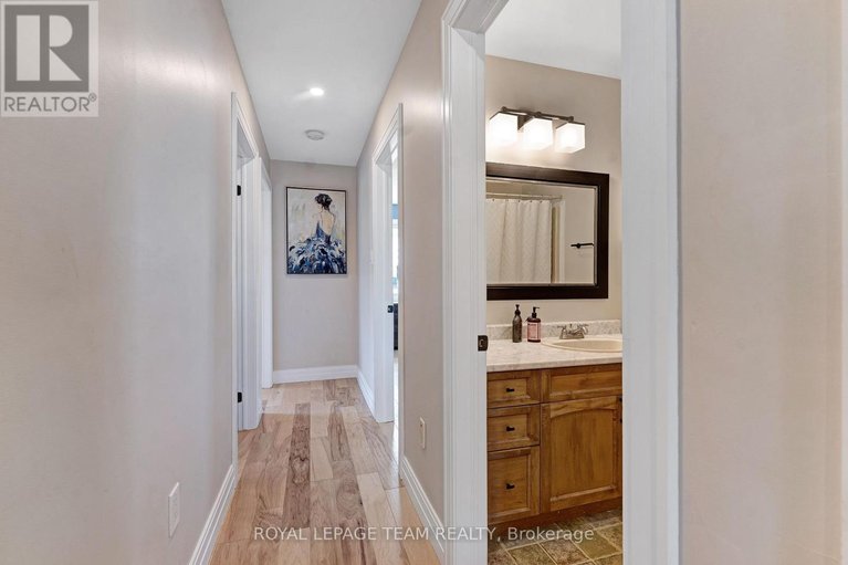 29655712/18-harmony-way/north-grenville-twp-kemptville-south/north-grenville/ontario/K0G1J0_21