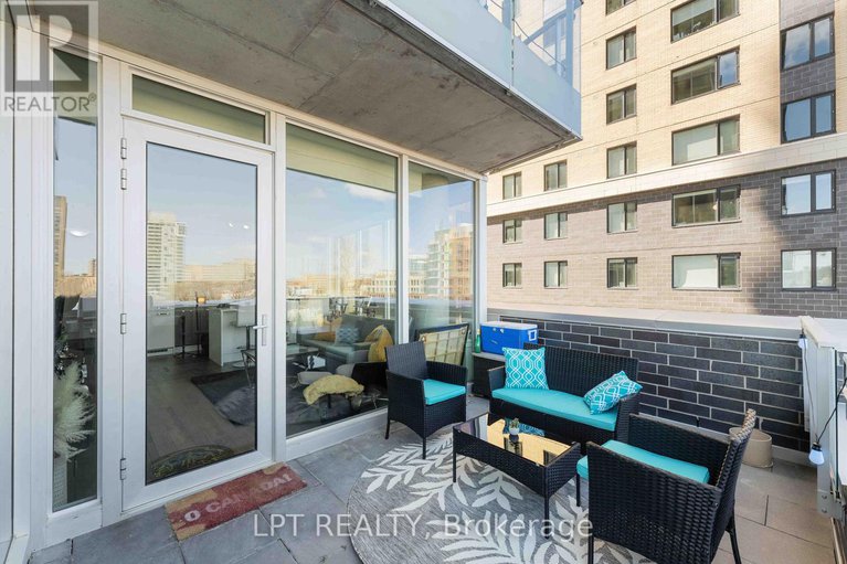 28356042/307-111-champagne-avenue-s/west-centre-town/ottawa/ontario/K1S5V3_31