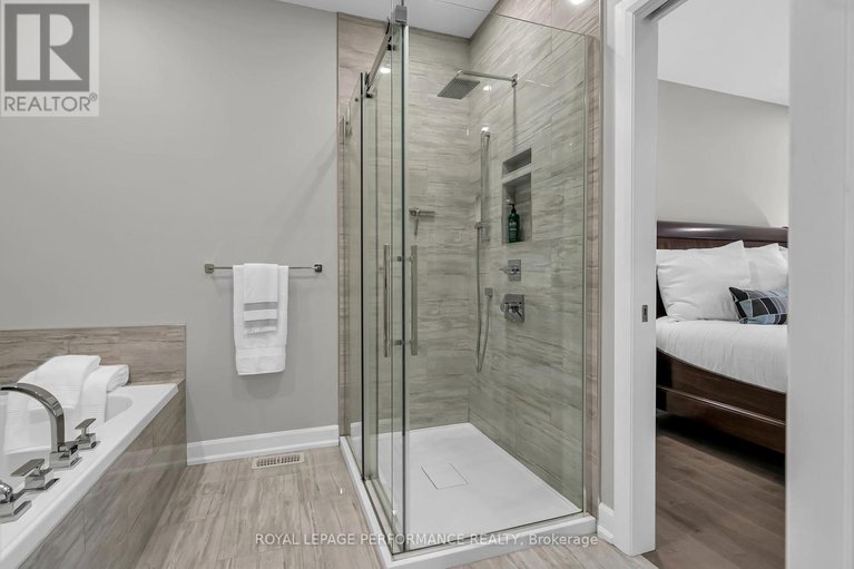 28627551/4-matthew-kieran-crescent/long-sault/south-stormont/ontario/K0C1P0_27