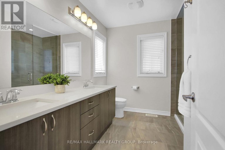 29541635/225-rivertree-street/emerald-meadowstrailwest/ottawa/ontario/K2M0J4_15