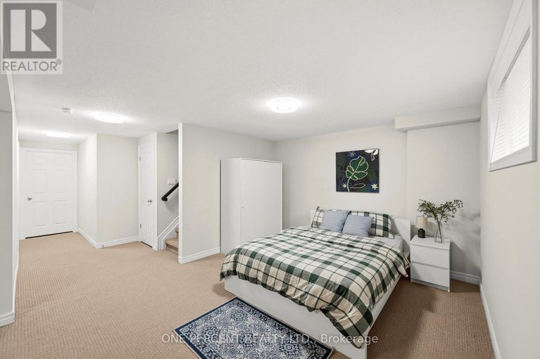 29630688/620-clearbrook-drive/strandherd/ottawa/ontario/K2J5S2_34