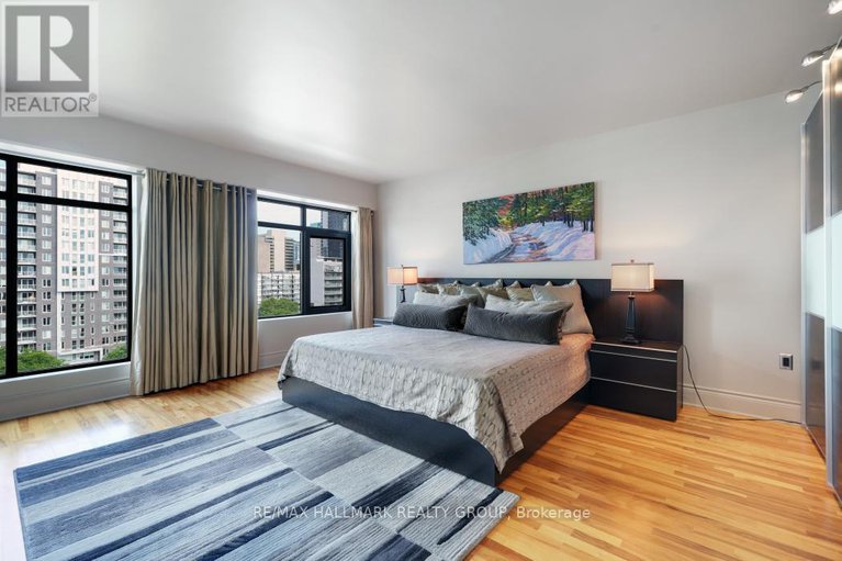 28990242/ph2-364-cooper-street/ottawa-centre/ottawa/ontario/K2P2P3_21